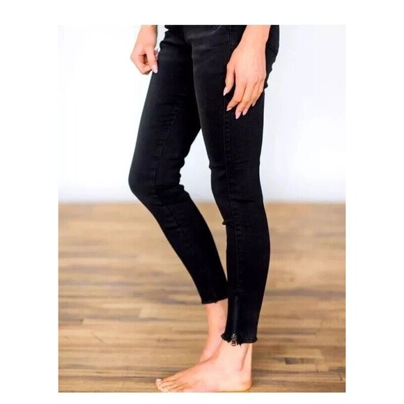 KanCan Jeans Black Side Ankle Zipper Raw Hem Distressed Denim Womens Size 13/30 - Picture 7 of 7